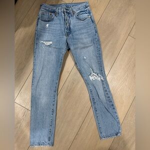 Levi’s 501 short Classic Blue Distressed Women Jeans